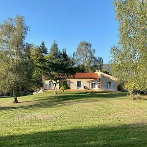 150m2 Dans Tres Grand Parc Arbore , Foix France